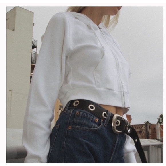 John glare white cropped hoodie brandy Melville - - Picture 3 of 4